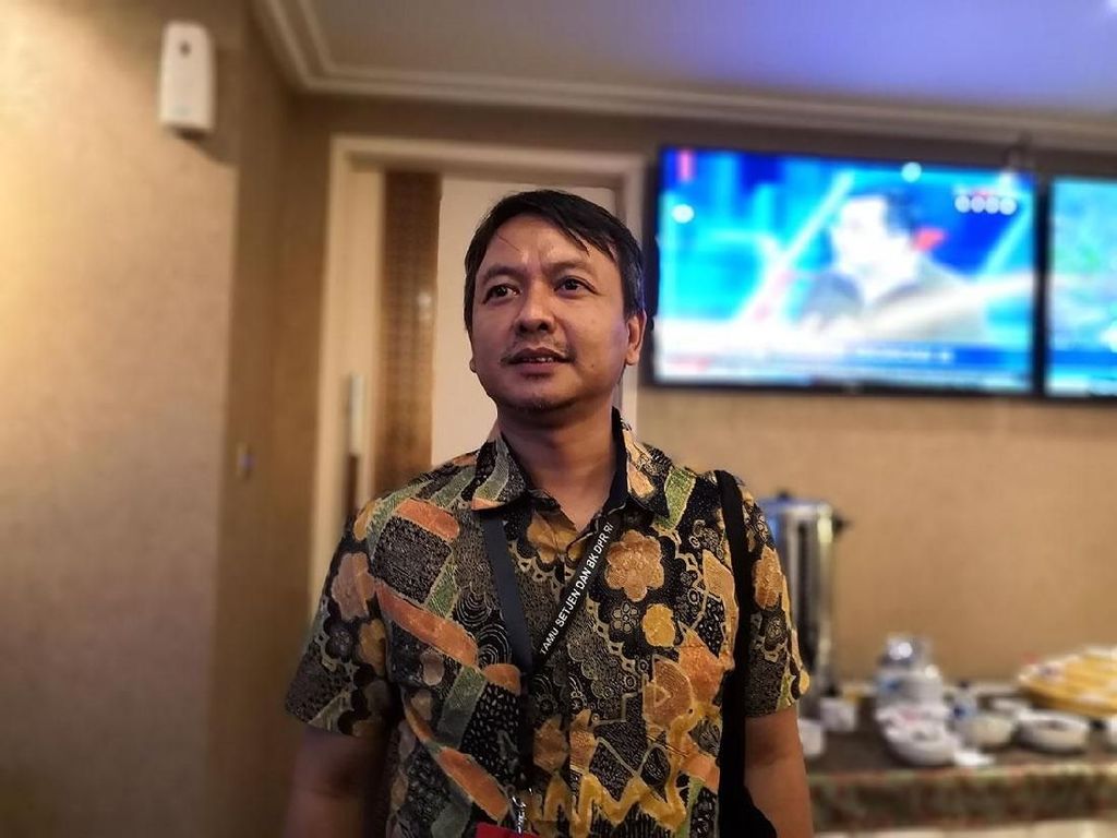 Kisah Cholil Mahmud ERK Turun ke Jalan hingga Hindari Gas Air Mata Kisah Cholil Mahmud ERK Turun ke Jalan hingga Hindari Gas Air Mata