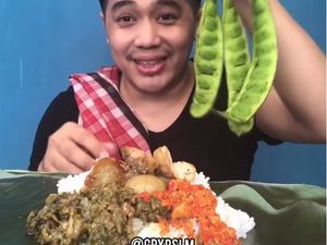 Serunya YouTuber Sunda yang Doyan Makan Pete dan Sarang Lebah