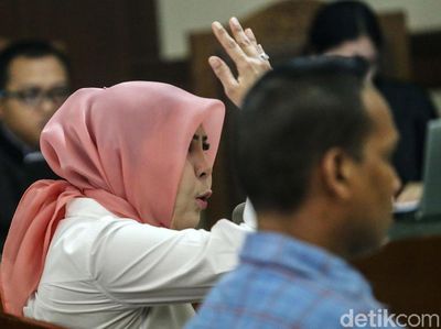 Istri Nurhadi Cerita Simpan Sobekan Perkara