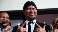 Foto: Ahmad Dhani Divonis, Pose Victory, Ditahan di Cipinang