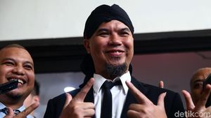 Foto: Ahmad Dhani Divonis, Pose Victory, Ditahan di Cipinang