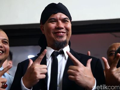 Foto: Ahmad Dhani Divonis, Pose Victory, Ditahan di Cipinang