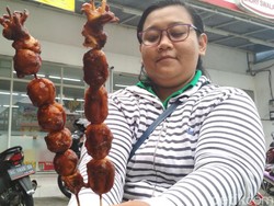 Kenyal Gurih Sate Cumi Ngenes yang Lagi Hits di Kota Blitar
