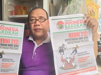 Potret Tabloid Indonesia Barokah yang Disebar ke Masjid di Jakbar