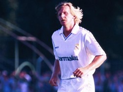 Bernd Schuster pindah ke Real Madrid dari Barcelona pada tahun 80-an dengan torehan dua titel La Liga dan satu Copa del Rey (Getty Images)