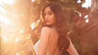 Foto: Si Cantik Natalia, Model & DJ Seksi yang Bikin Pria Terpesona