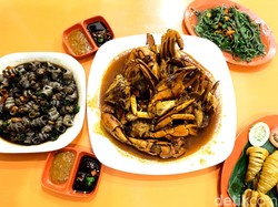 Santai Malam 1001 : Nikmatnya Kepiting Saus Padang dan Keong Nenek yang Pedas Nendang