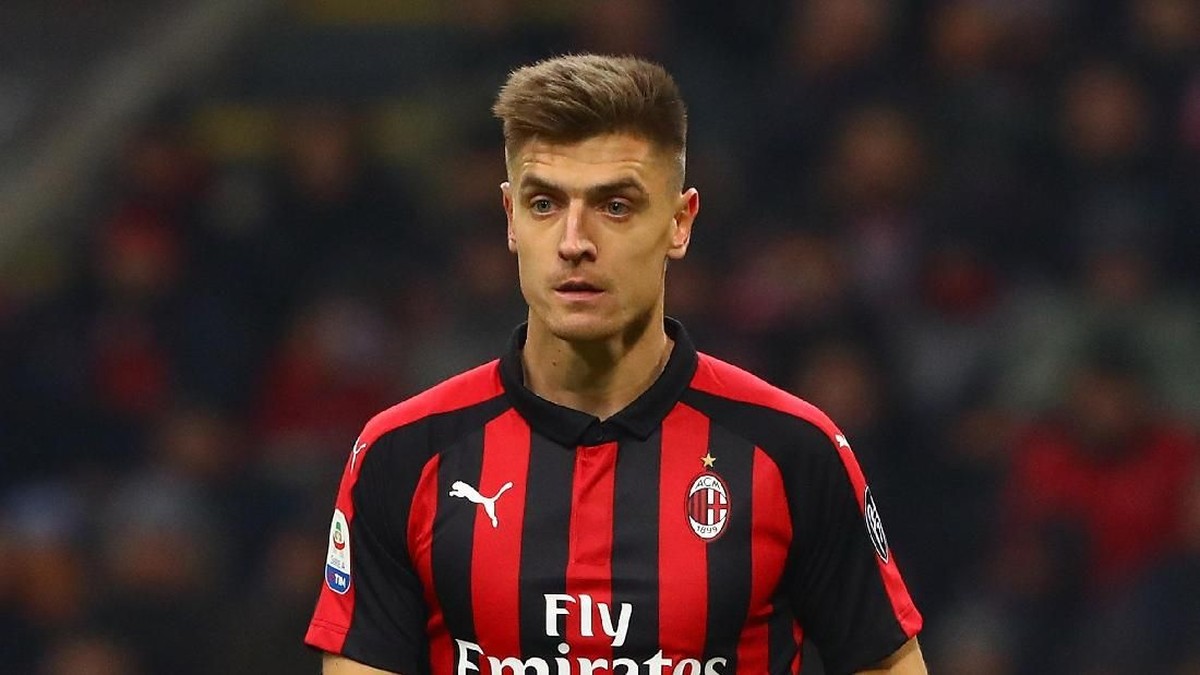 Striker anyar AC Milan Krzysztof Piatek. (Foto: Marco Luzzani/Getty Images)