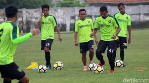 Jadwal Belum Jelas, Persebaya Gelar Latihan Ringan