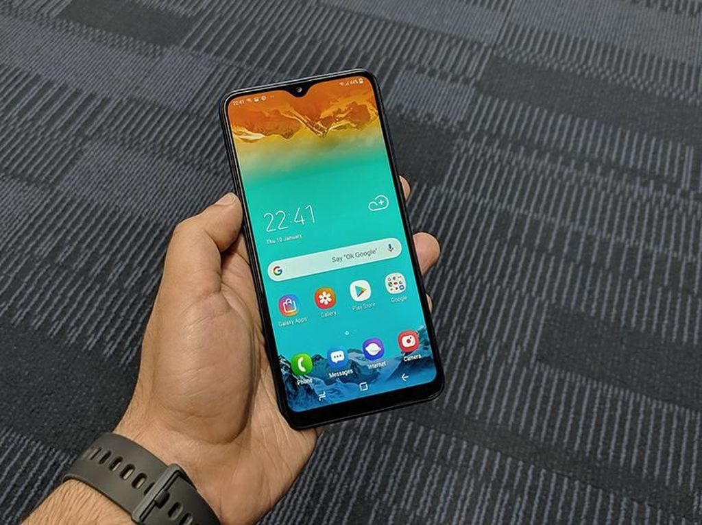 Galaxy M10 Dijual Mulai 27 Maret di Indonesia, Ini Harganya Galaxy M10 Dijual Mulai 27 Maret di Indonesia, Ini Harganya