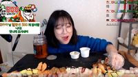 Wah, YouTuber Cantik Ini Berhasil Lahap 240 Sushi