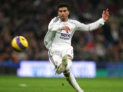 Jose Antonio Reyes pernah dipinjamkan ke Real Madrid pada musim 2006/2007 dan berhasil membawa klub itu jadi juara La Liga. Dia tampil 38 kali dan membuat tujuh gol. (Getty Images)