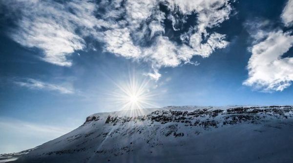 Foto: Kota yang Cuma Dapat Sinar Matahari 4 Jam Sehari