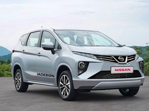 Saat Nissan Livina Berbaju Xpander