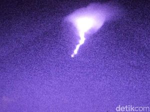 Luncuran Lava Pijar Merapi Malam Ini Hingga 1.400 Meter