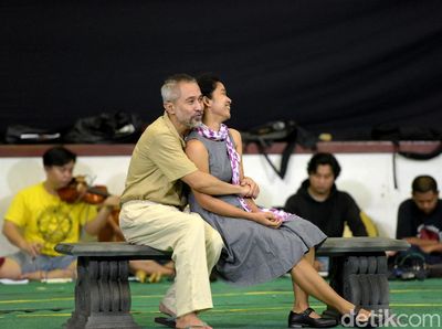 Aksi Lukman Sardi dan Prisia Nasution Jelang Nyanyi Sunyi Revolusi