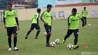 Persebaya Surabaya juga mendesak PSSI lebih tegas terkait jadwal babak 32 besar Piala Indonesia.