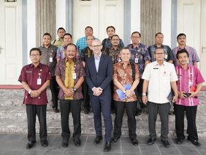 Walkot Semarang Dorong Kerja Sama PSIS dengan Brisbane Roar FC Walkot Semarang Dorong Kerja Sama PSIS dengan Brisbane Roar FC