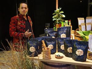 Resign dari Manager, Pria Ini Cuan Puluhan Juta Jual Keripik Tempe