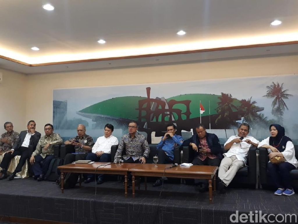 Tanggapan Kepala LIPI yang Diadukan ke DPR Soal Reorganisasi Tanggapan Kepala LIPI yang Diadukan ke DPR Soal Reorganisasi