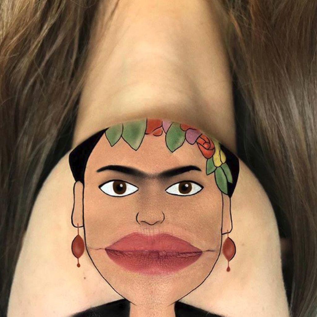 Tekniknya pun cukup sederhana Laura hanya memegang cermin sebagai panduannya lalu langsung melukis di wajahnya. (Foto: Instagram/Laura Jenkinson)