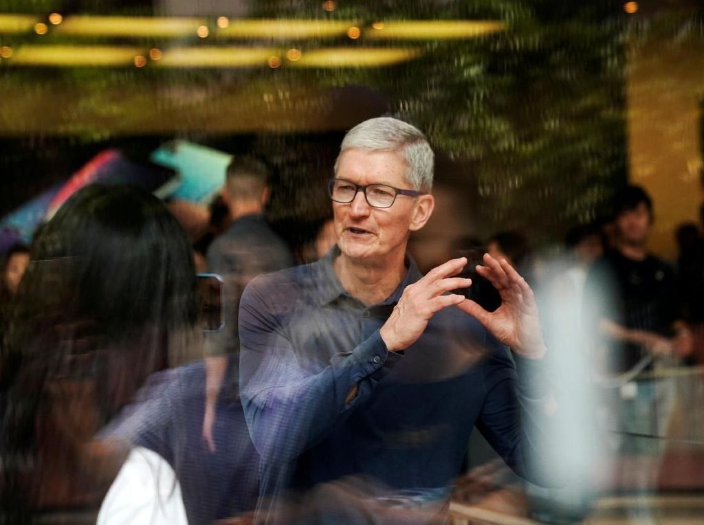 Segini Gaji Tim Cook Setelah 10 Tahun Pimpin Apple