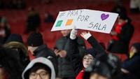 Pencarian pesawat yang ditumpangi Sala secara resmi sudah dihentikan oleh kepolisan pada Kamis (24/1/2019). Namun, sejumlah pesepakbola rela mengeluarkan uang pribadi untuk melanjutkan kembali pencarian Sala. Peter Cziborra/Reuters.