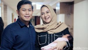 Senyum Nina Zatulini dan Suami Sambut Anak Kedua