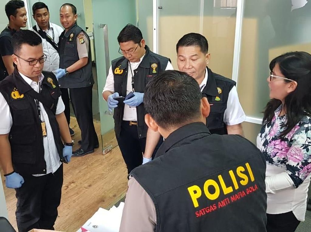 Satgas Anti Mafia Bola Jamin Bebas dari Kepentingan Politik Satgas Anti Mafia Bola Jamin Bebas dari Kepentingan Politik