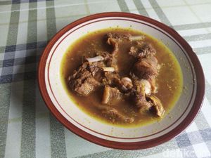 Empuk Berempah Gecok Kambing dari Tepian Kali Tuntang Empuk Berempah Gecok Kambing dari Tepian Kali Tuntang
