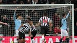 The Citizens Tersandung di St James Park