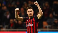 Untuk mendapatkan Krzysztof Piatek, AC Milan harus membayar 35 juta euro pada Genoa. Biaya mahal tersebut sudah terbukti dengan dua gol yang dilesakkan sang striker. (Marco Luzzani/Getty Images)