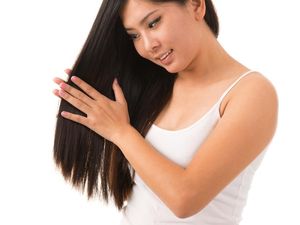 Cara Pakai Kondisioner Tanpa Bilas Agar Rambut Tak Lepek