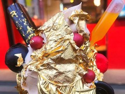 Mewah! Es Krim dari India Ini Berlapis Emas 24 Karat dengan 17 Bahan