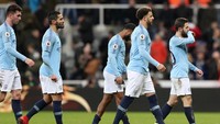 Manchester City tersandung lagi dan gagal menjaga jarak dengan Liverpool di puncak klasemen. The Reds bisa memperlebar jarak jadi tujuh poin andaikan mengalahkan Leicester City dini hari nanti. (Scott Heppell/Reuters)