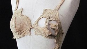 Foto: Seperti Ini Wujud Bra Kuno Berusia Lebih dari 500 Tahun