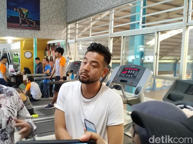 Bek Asal Jepang Ikut Latihan di Persib Bek Asal Jepang Ikut Latihan di Persib