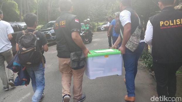 Satgas Anti Mafia Bola di Kemang.