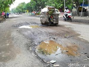 Jalan Rusak Dampak Proyek Tol Gempol-Pasuruan akan Diperbaiki Jalan Rusak Dampak Proyek Tol Gempol-Pasuruan akan Diperbaiki
