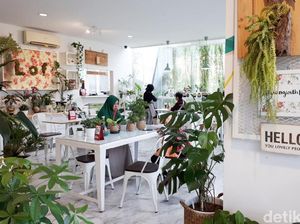 Ada Pasta Saus Pesto dan Sambal Matah di Kafe Kawasan Cipete