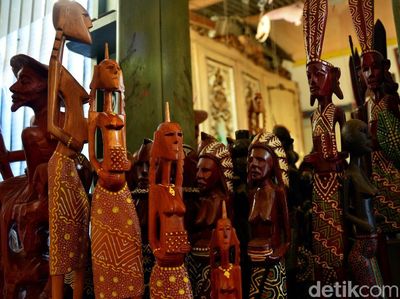 Mantap! Kerajinan Patung Ukir Sumedang Tembus Mancanegara