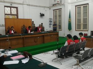 Istri Bos Abu Tours Dituntut 20 Tahun Penjara Istri Bos Abu Tours Dituntut 20 Tahun Penjara