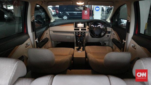 Interior Mitsubishi Xpander mampu menampung 7 penumpang.