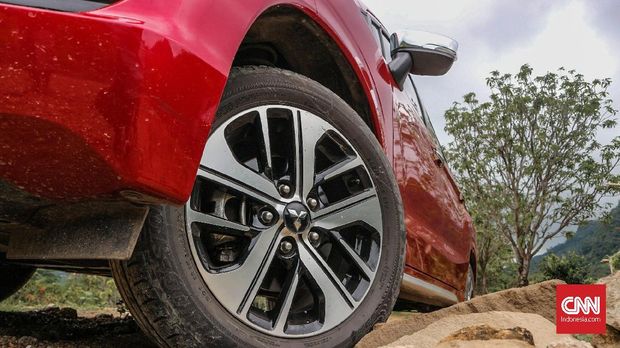 Mitsubishi Xpander mengandalkan sistem gerak roda depan.
