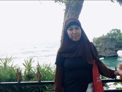 Lihat Sepatu Olahraga Tersimpan Rapi, Motivasi Diet Iis Kembali Muncul