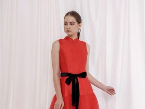 7 Cheongsam Glamour Hingga Batik yang Cantik Dikenakan Saat Imlek