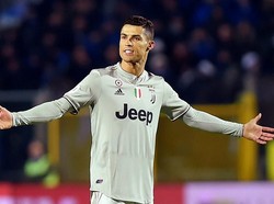 Sepanjang babak pertama, Juventus kesulitan untuk mengembangkan permainan. Cristiano Ronaldo dkk bahkan tak sekalipun melakukan tembakan ke arah gawang. REUTERS/Massimo Pinca.