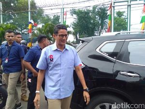 Sandiaga Tetap Doakan Rocky Gerung Meski Bukan Timses Sandiaga Tetap Doakan Rocky Gerung Meski Bukan Timses