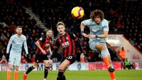 Chelsea tampil relatif dominan dengan penguasaan bola mencapai 69%. Meski demikian, tak banyak serangan mereka yang membahayakan gawang Bournemouth. Reuters/John Sibley.