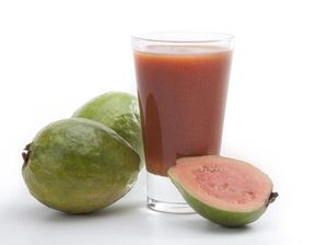 Jus Jambu Bantu Sembuhkan Demam Berdarah? Simak Penjelasan Dokter Jus Jambu Bantu Sembuhkan Demam Berdarah? Simak Penjelasan Dokter